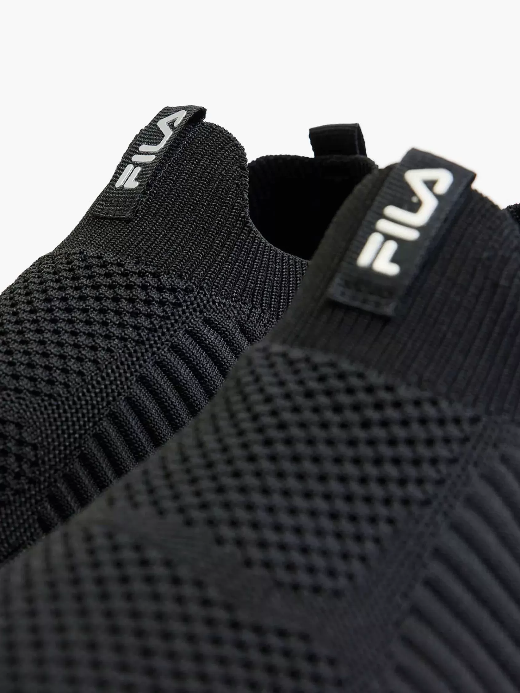 Cheap FILA Schwarzer Sneaker